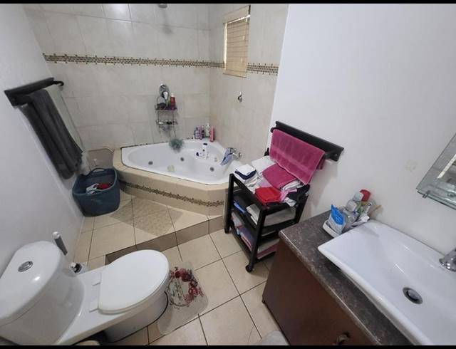 4 BEDROOM HOUSE FOR SALE IN PARKGATE